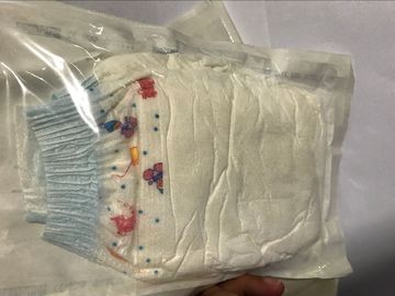 중국 광선 요법 비 처분할 수 있는 아기 제품 생물 분해성 처분할 수 있는 기저귀 - 길쌈된 피복 협력 업체